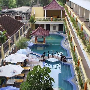 Mega Bintang Sweet Hotel